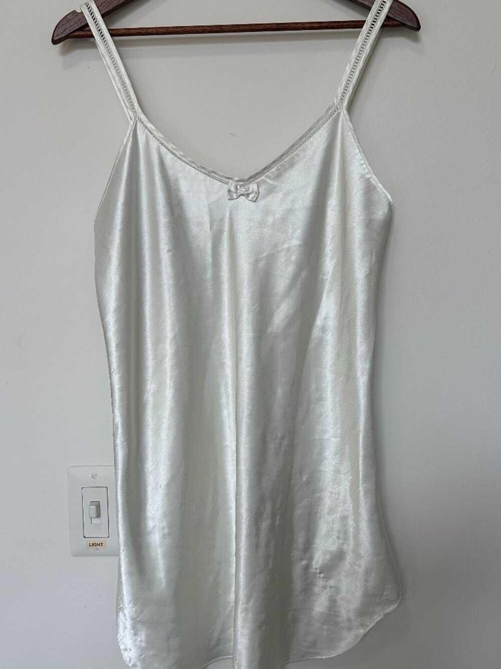 Secret Treasures White Satin Slip Coquette Nightgown with Bow size M 🎀 🤍